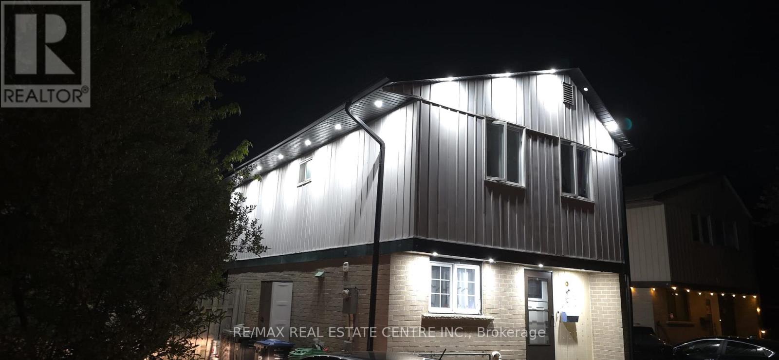 12 GREENHILLS SQUARE - 4