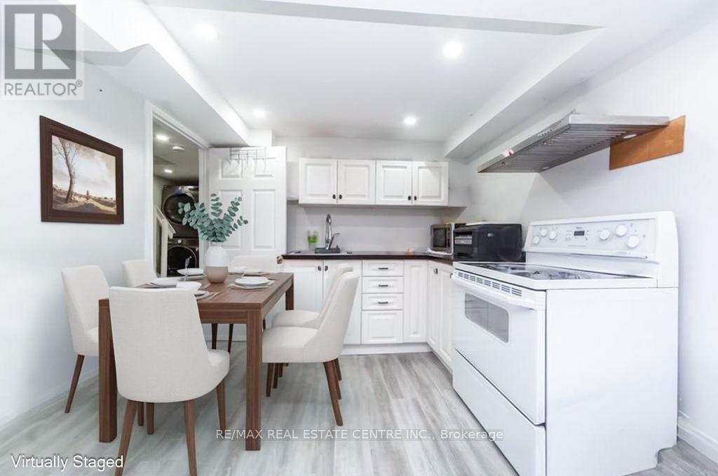 12 GREENHILLS SQUARE - 8
