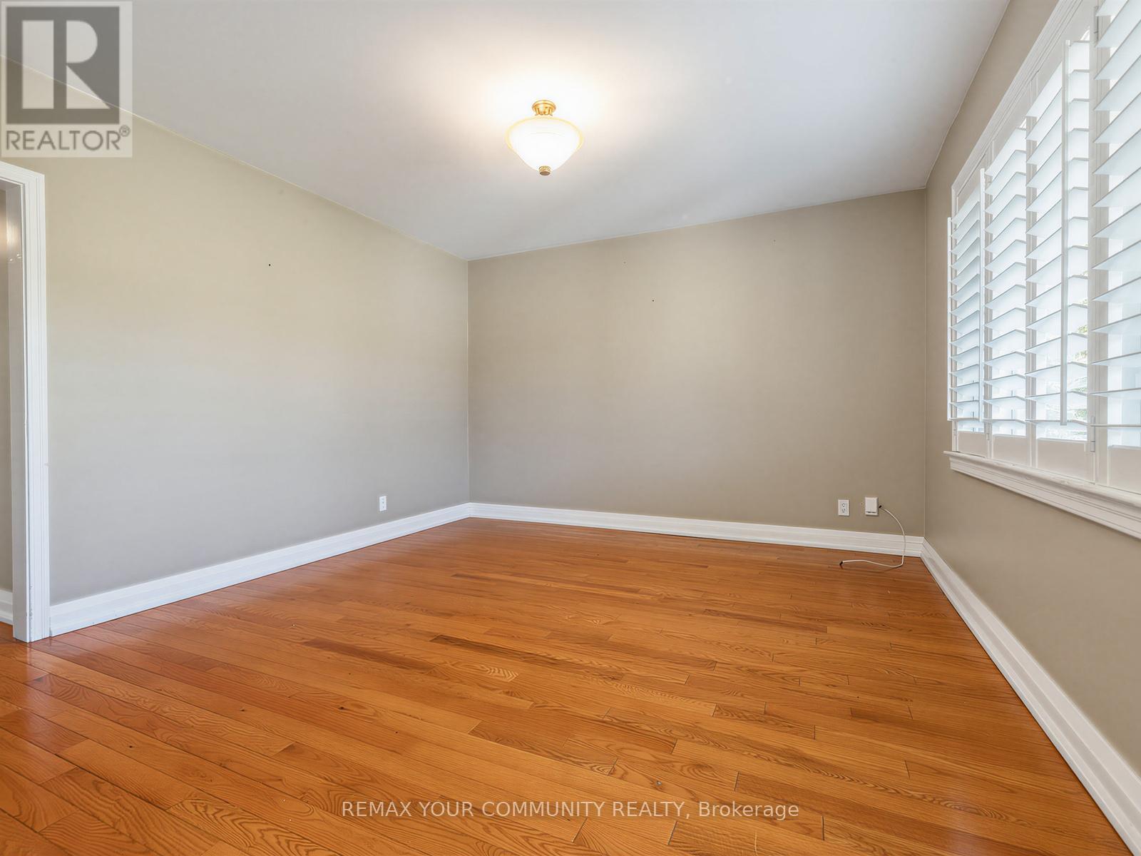 9 LETCHWORTH CRESCENT - 8