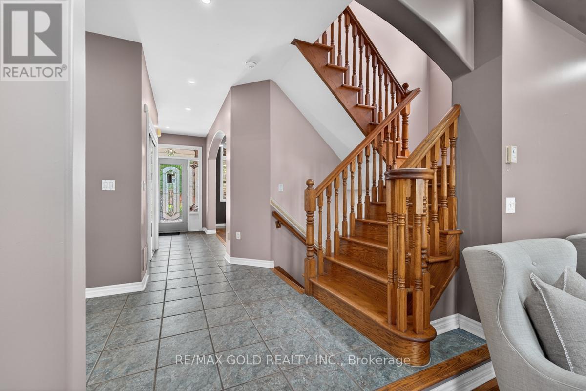 61 WHITWELL DRIVE - 14