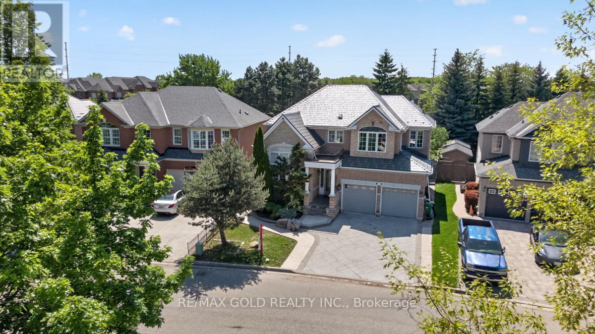 61 WHITWELL DRIVE - 4
