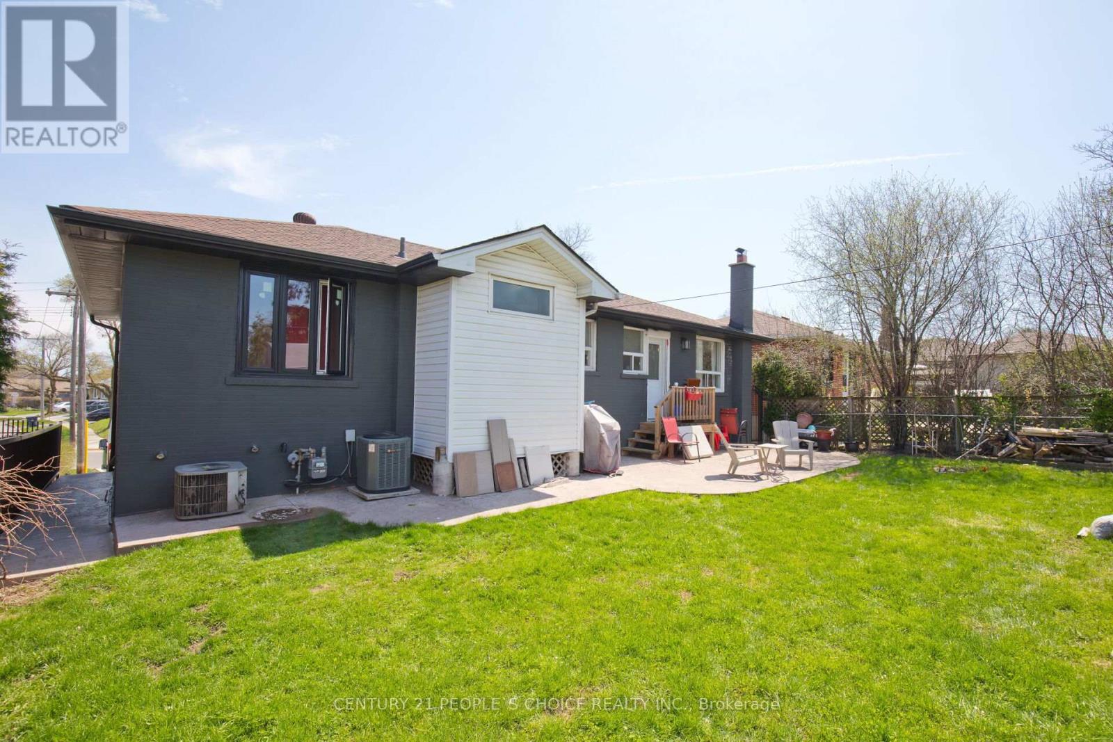 50 JEFFCOAT DRIVE - 40