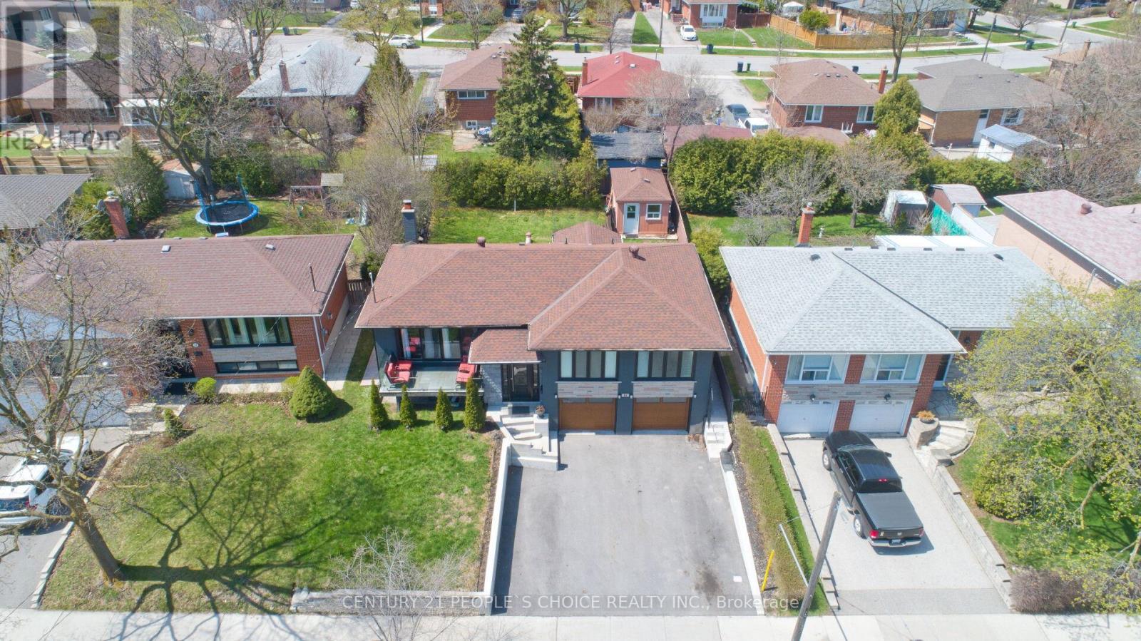 50 JEFFCOAT DRIVE - 44