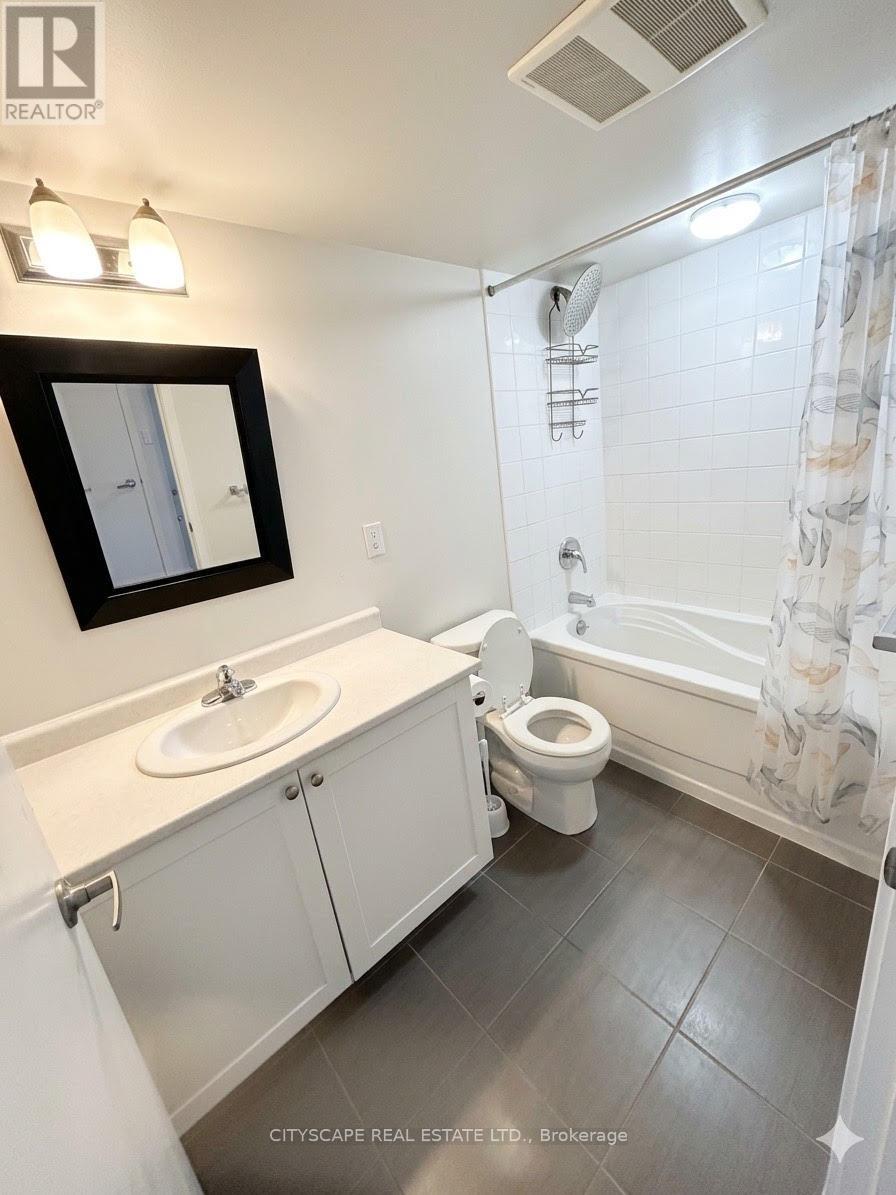 #801 816 LANSDOWNE AVENUE - 20