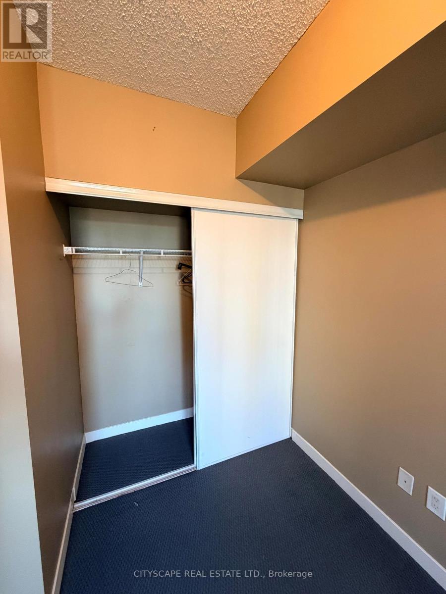 #801 816 LANSDOWNE AVENUE - 8