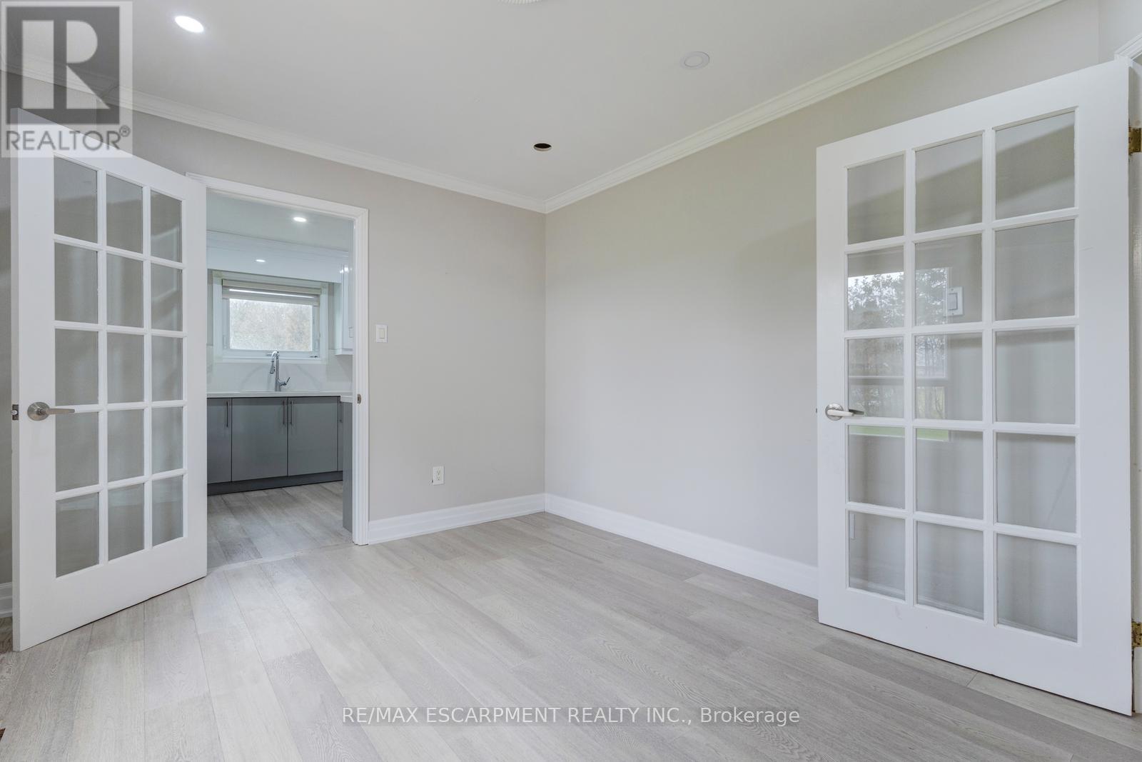 18555 HURONTARIO STREET - 19