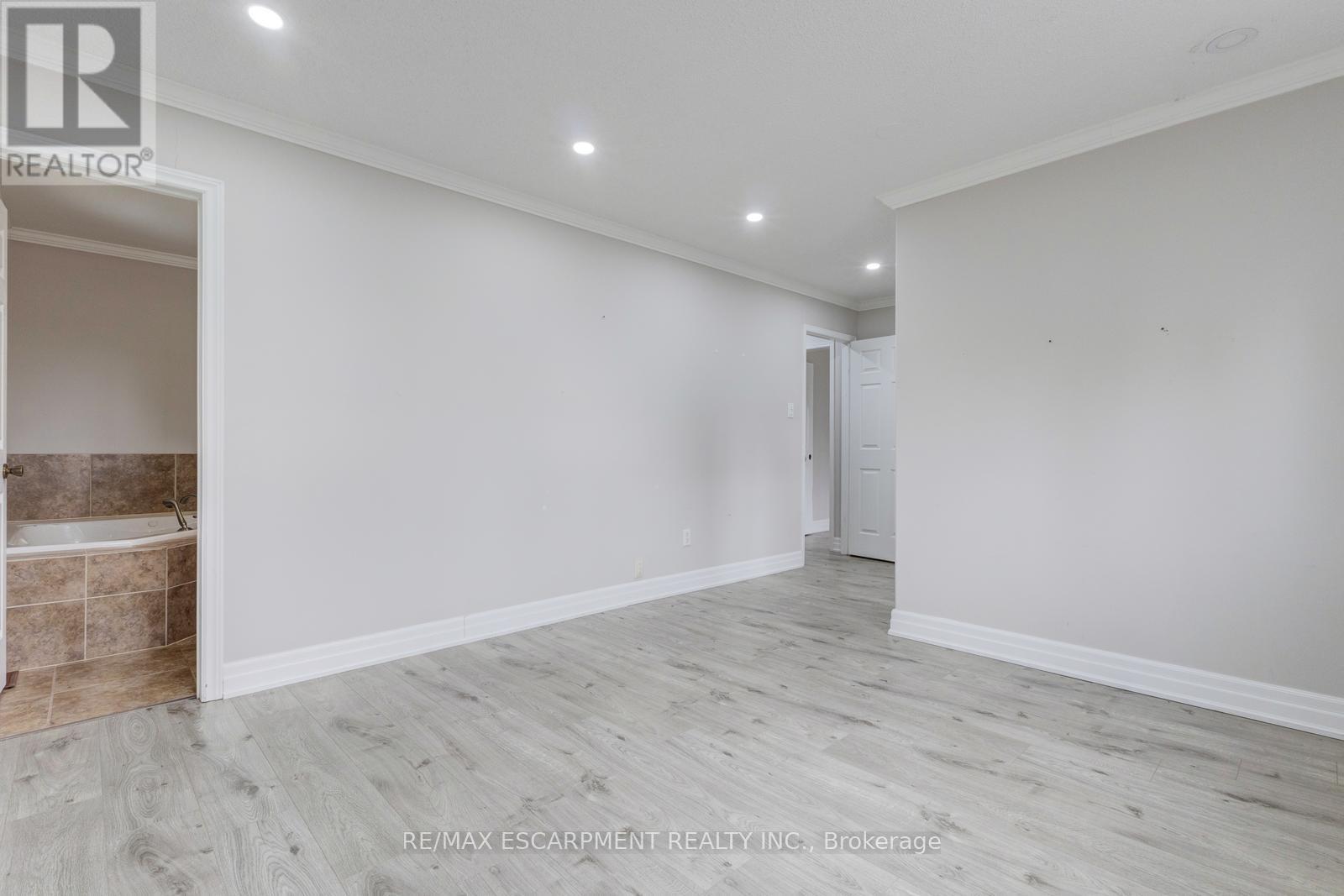 18555 HURONTARIO STREET - 27