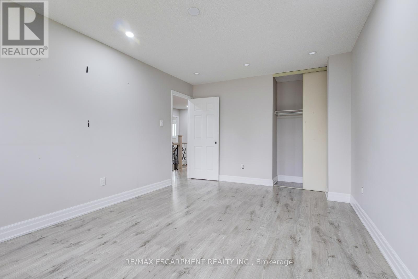 18555 HURONTARIO STREET - 33