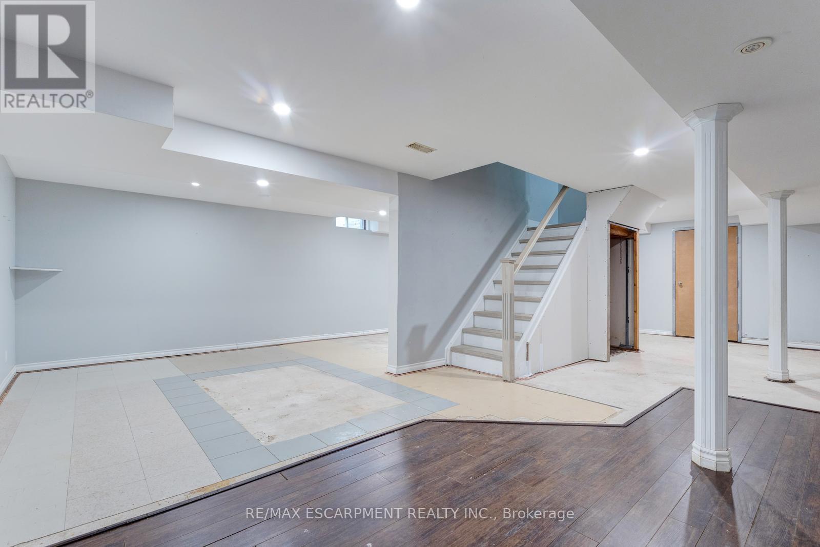 18555 HURONTARIO STREET - 40