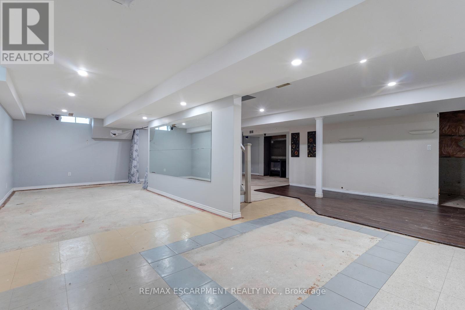 18555 HURONTARIO STREET - 41