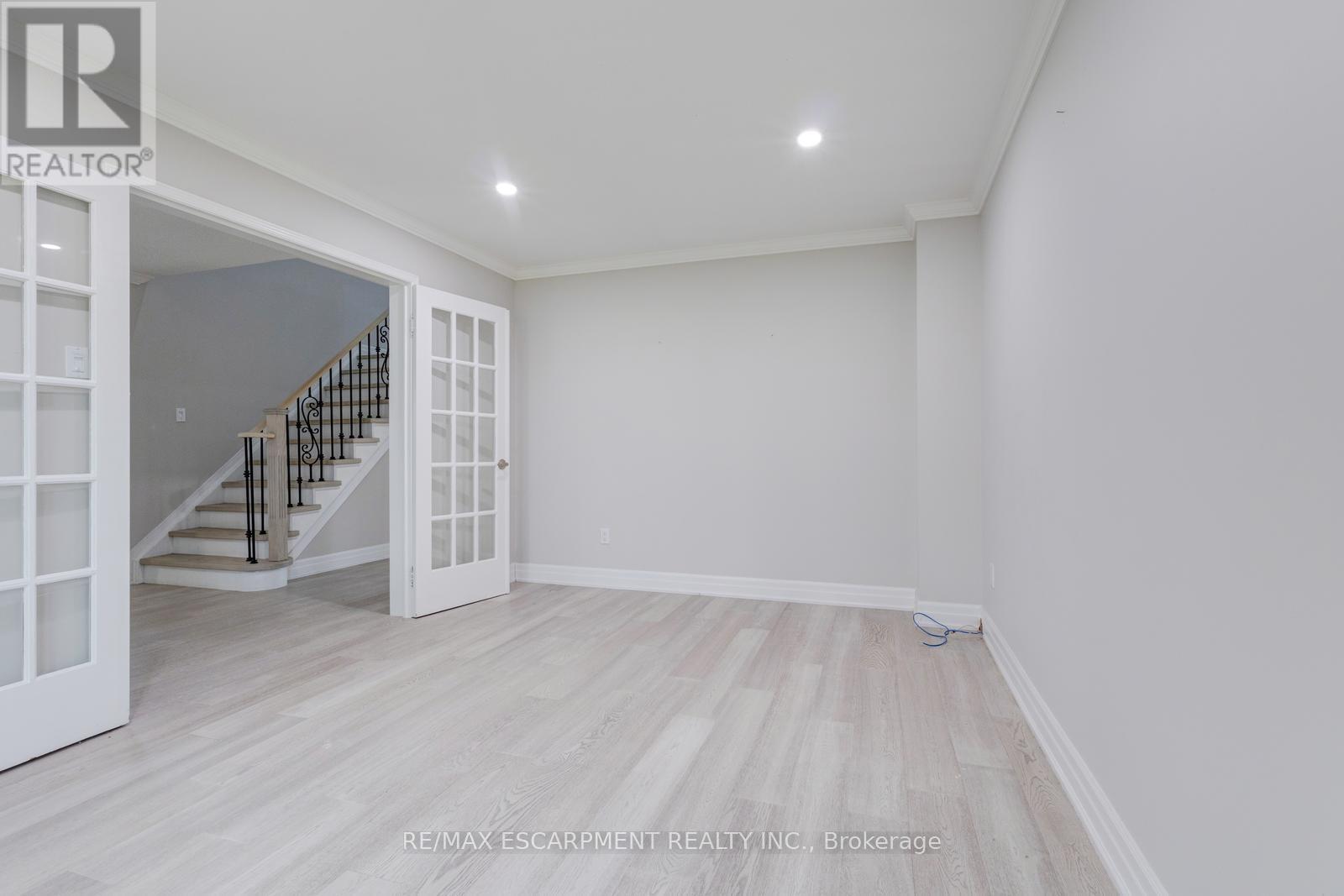 18555 HURONTARIO STREET - 8
