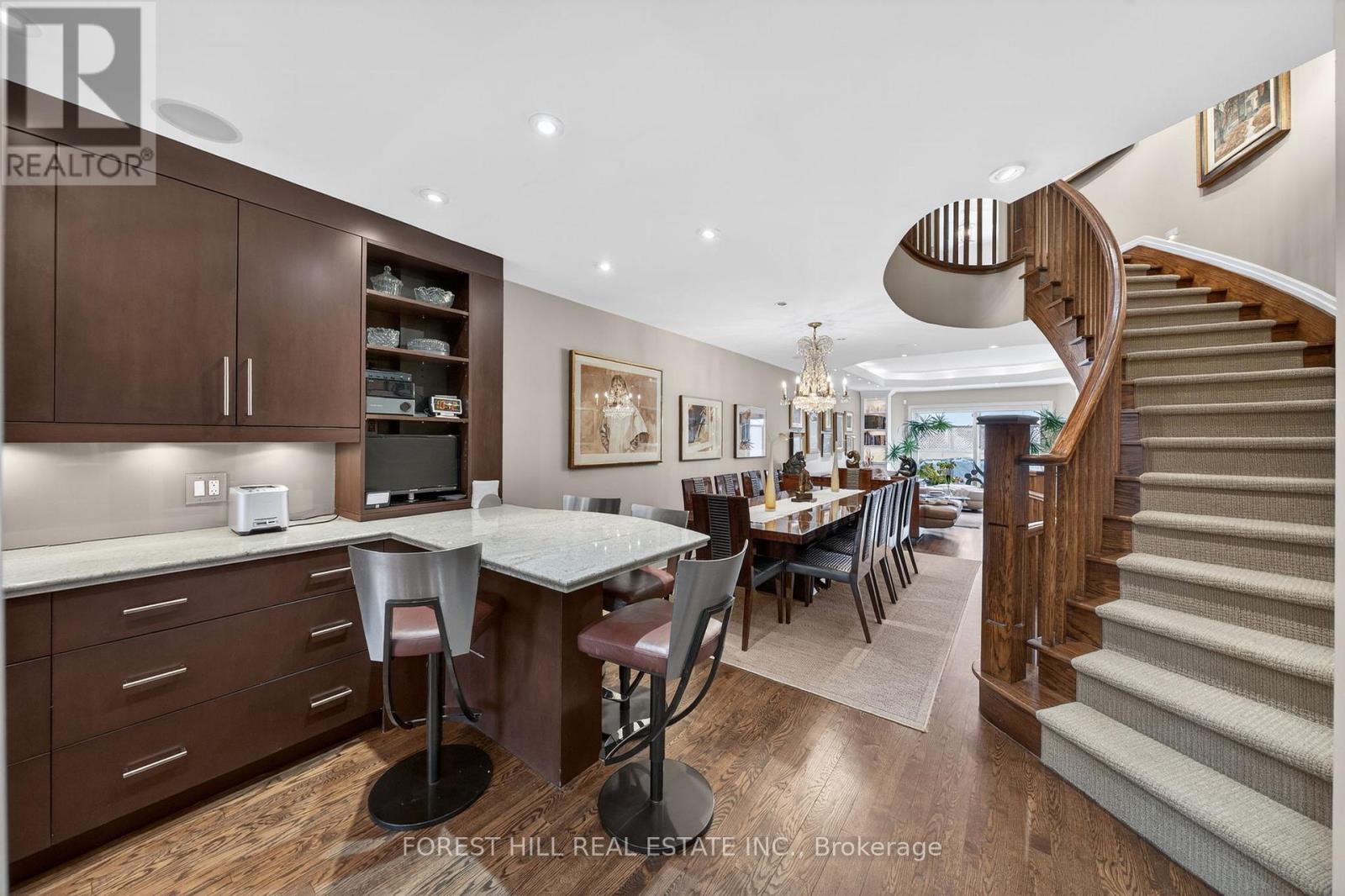 252 SPADINA ROAD - 7