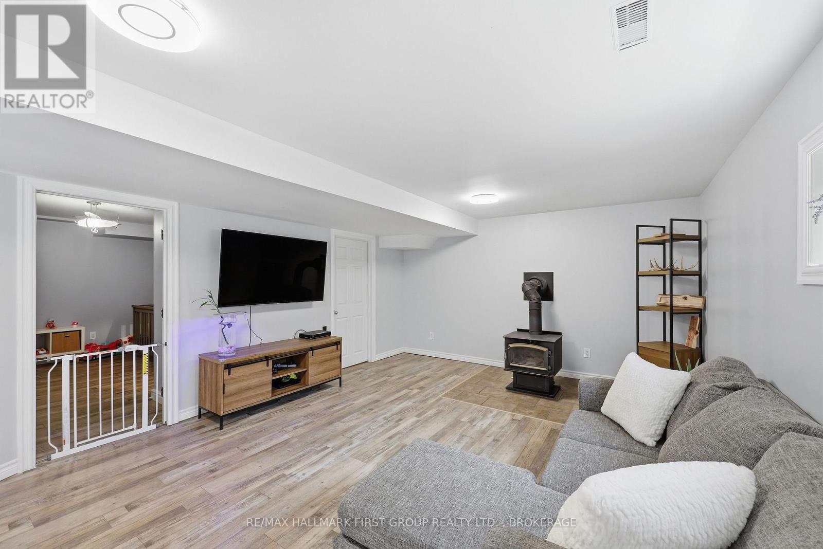 2723 DESERT LAKE ROAD - 31