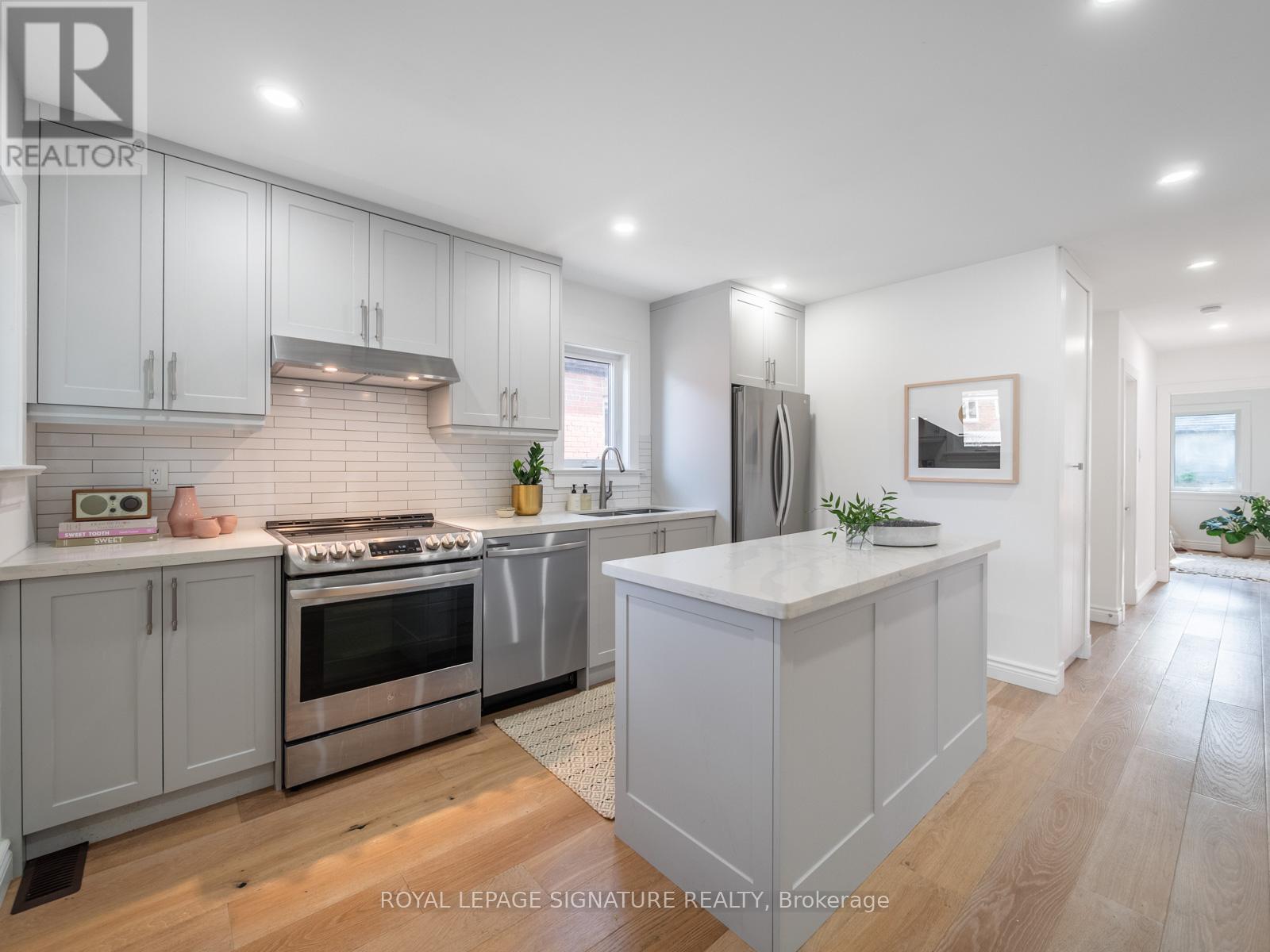 316 BLANTYRE AVENUE - 4