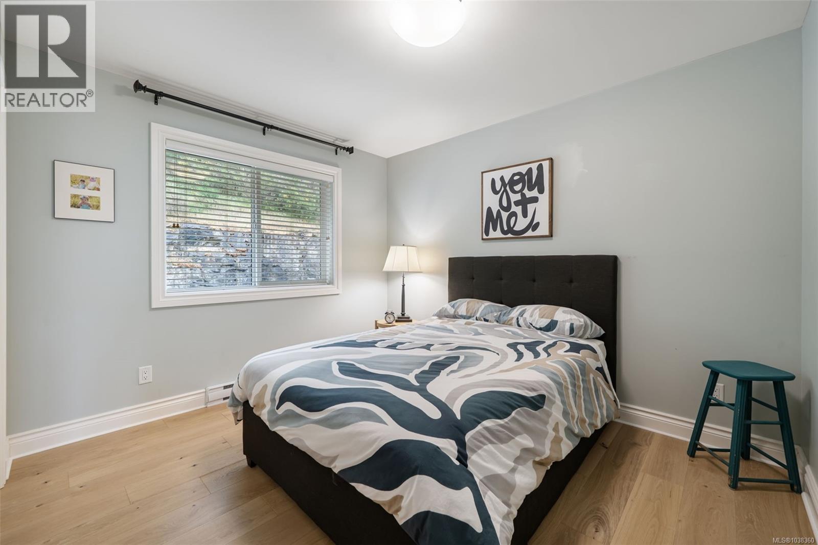 3479 Ambrosia Cres - 26