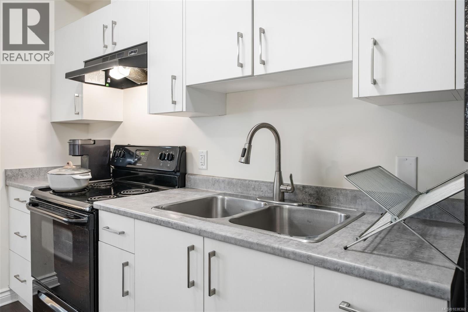 3479 Ambrosia Cres - 30