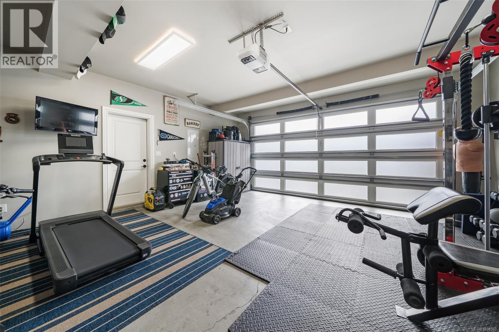 3479 Ambrosia Cres - 33
