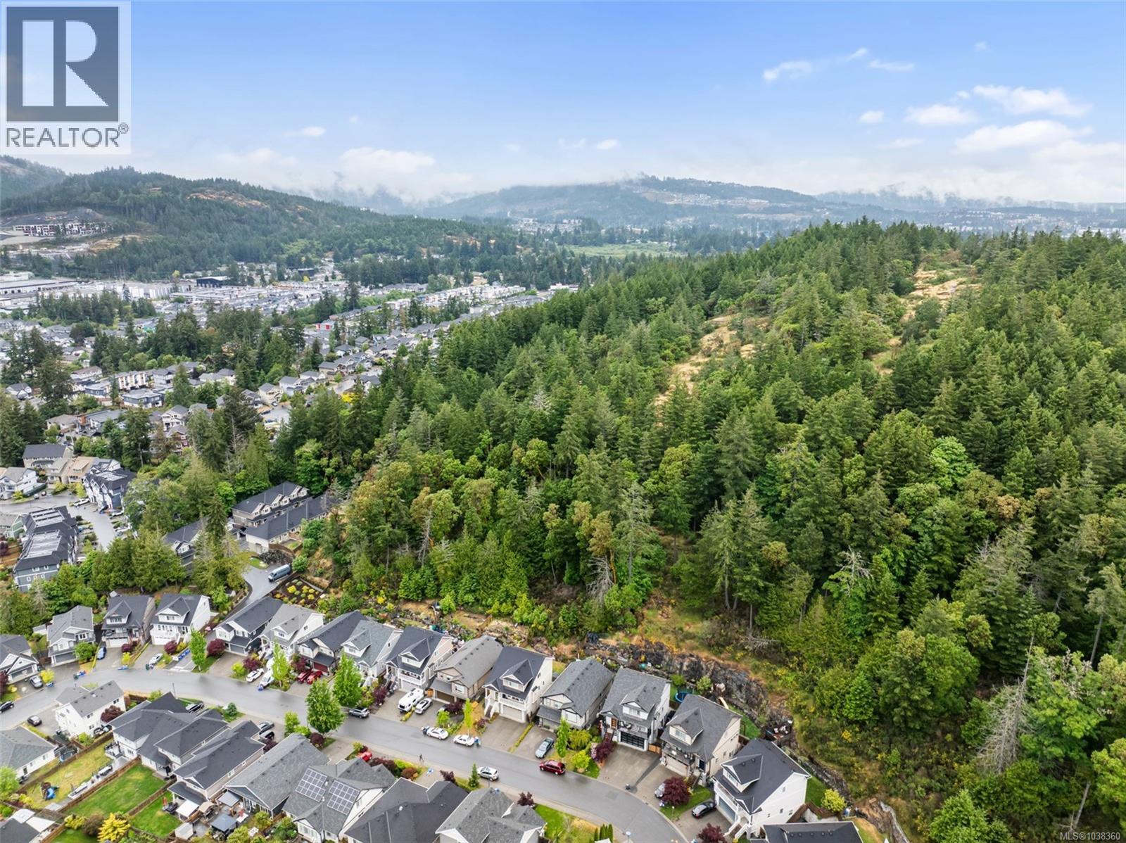 3479 Ambrosia Cres - 44