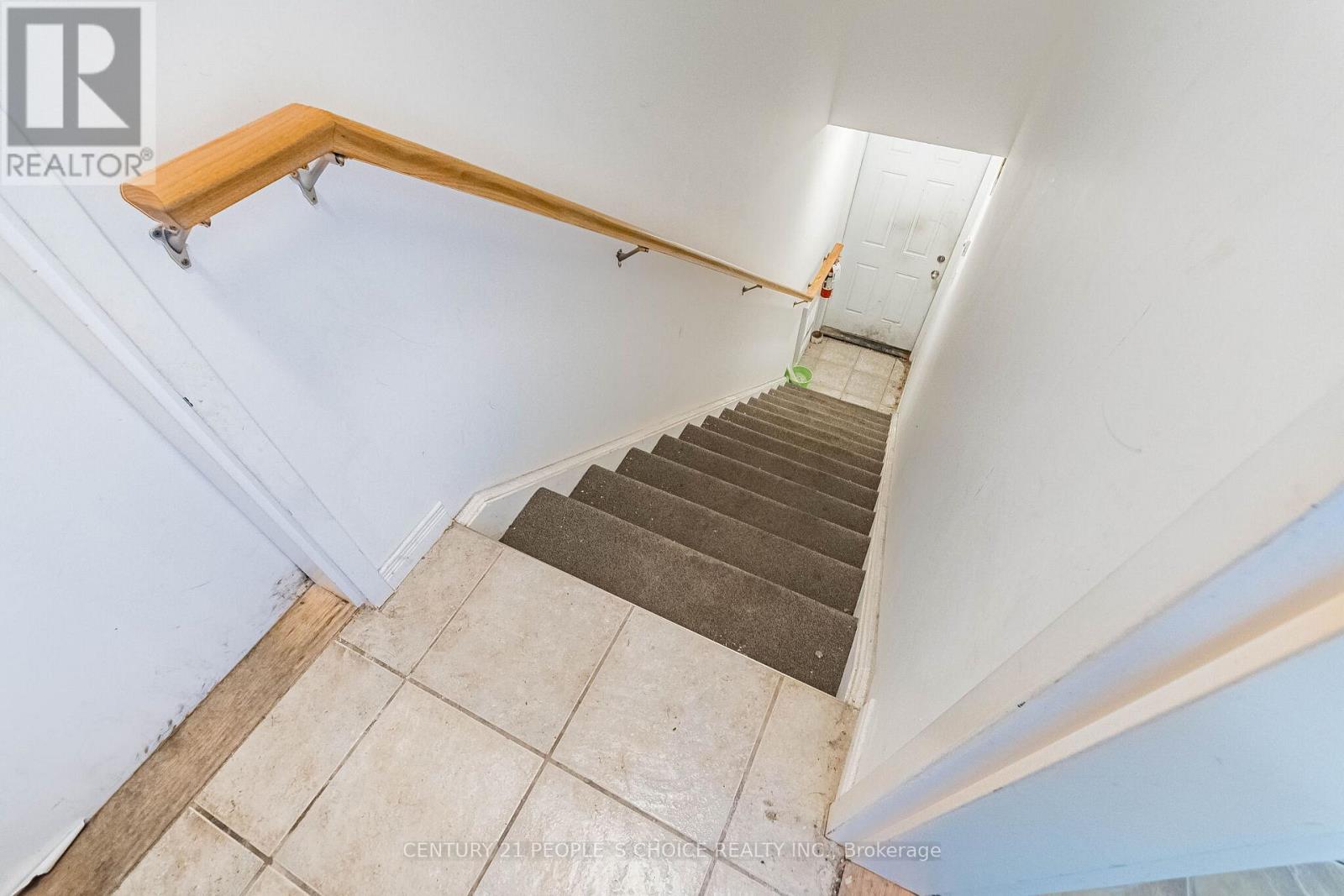 #9 35 MOUNTFORD DRIVE - 38
