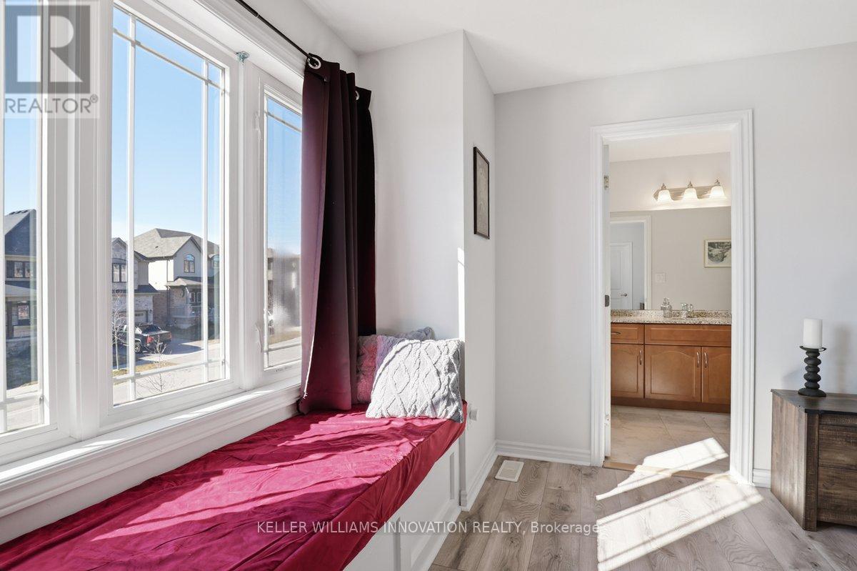 18 VIC CHAMBERS PLACE - 8