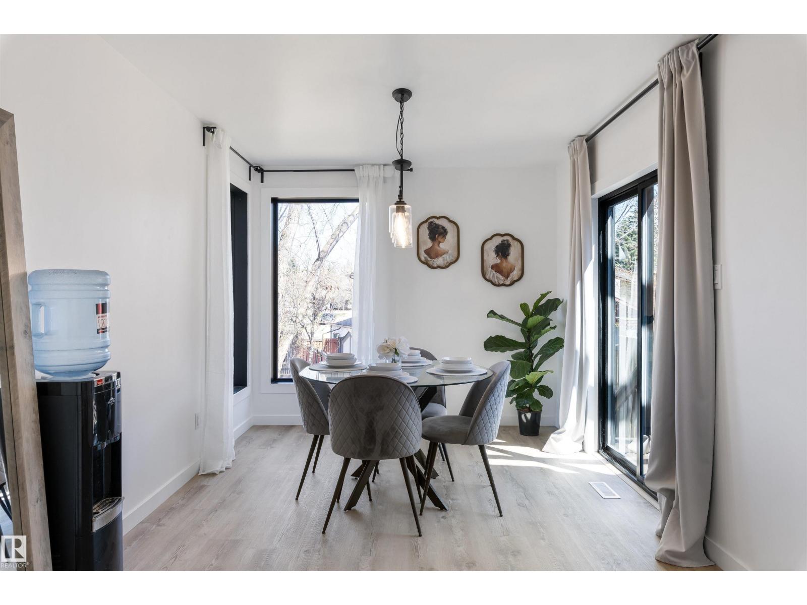 38 WOODCREST AV - 21