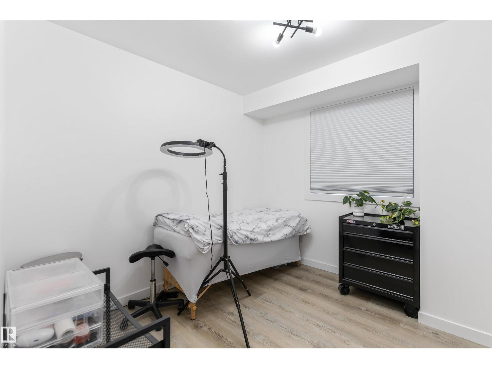 38 WOODCREST AV - 51