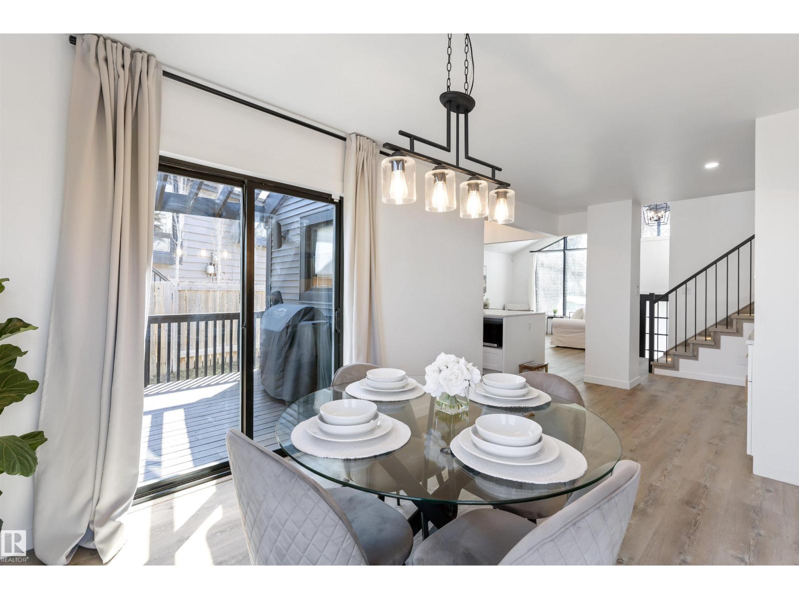 38 WOODCREST AV - 23