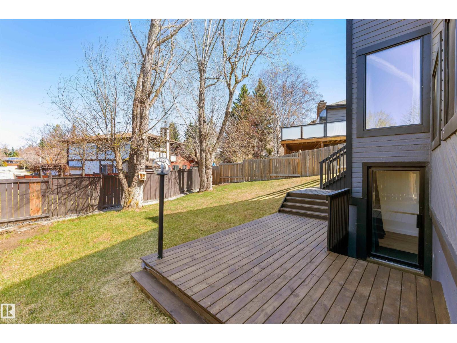 38 WOODCREST AV - 68