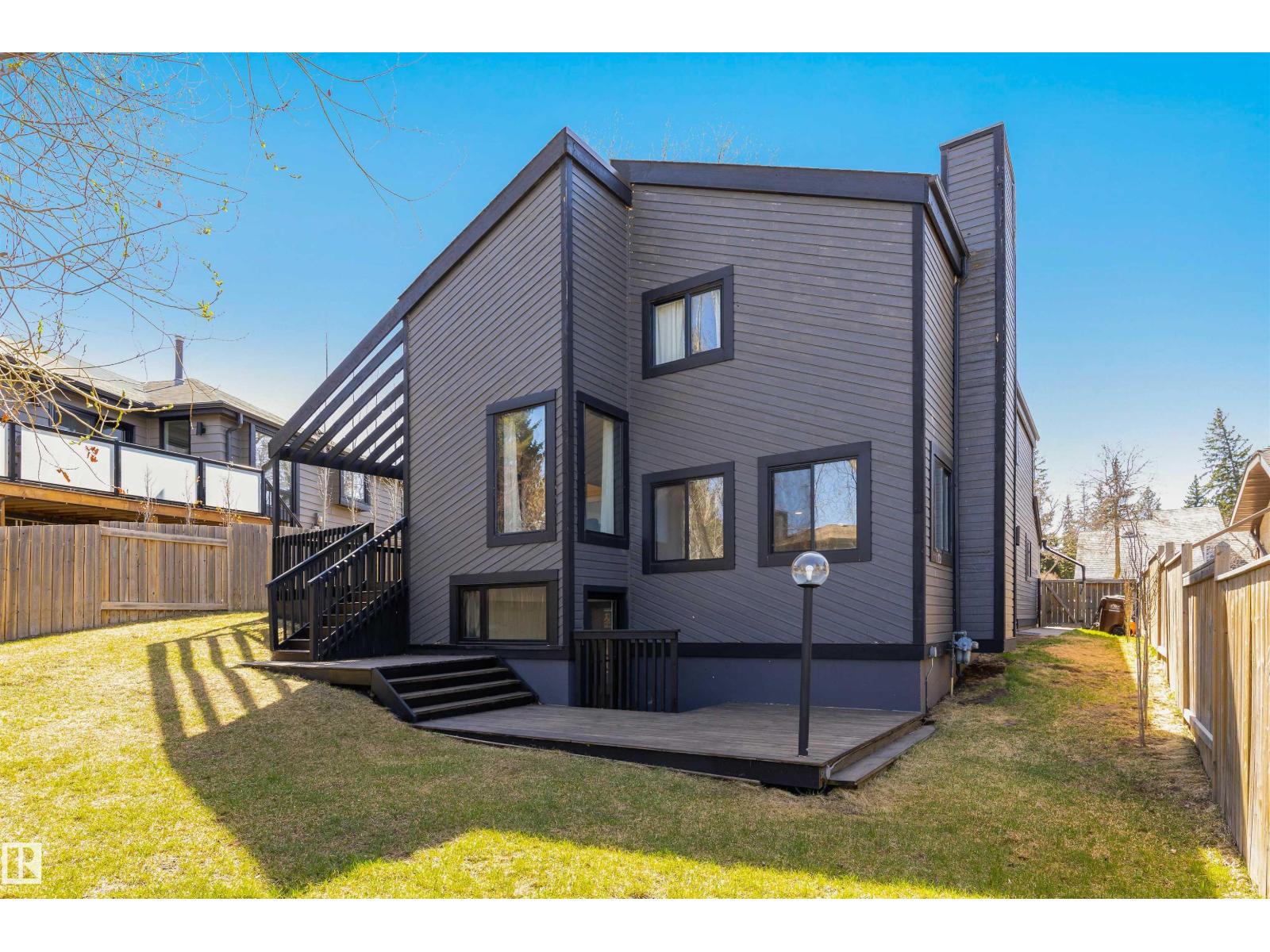 38 WOODCREST AV - 69