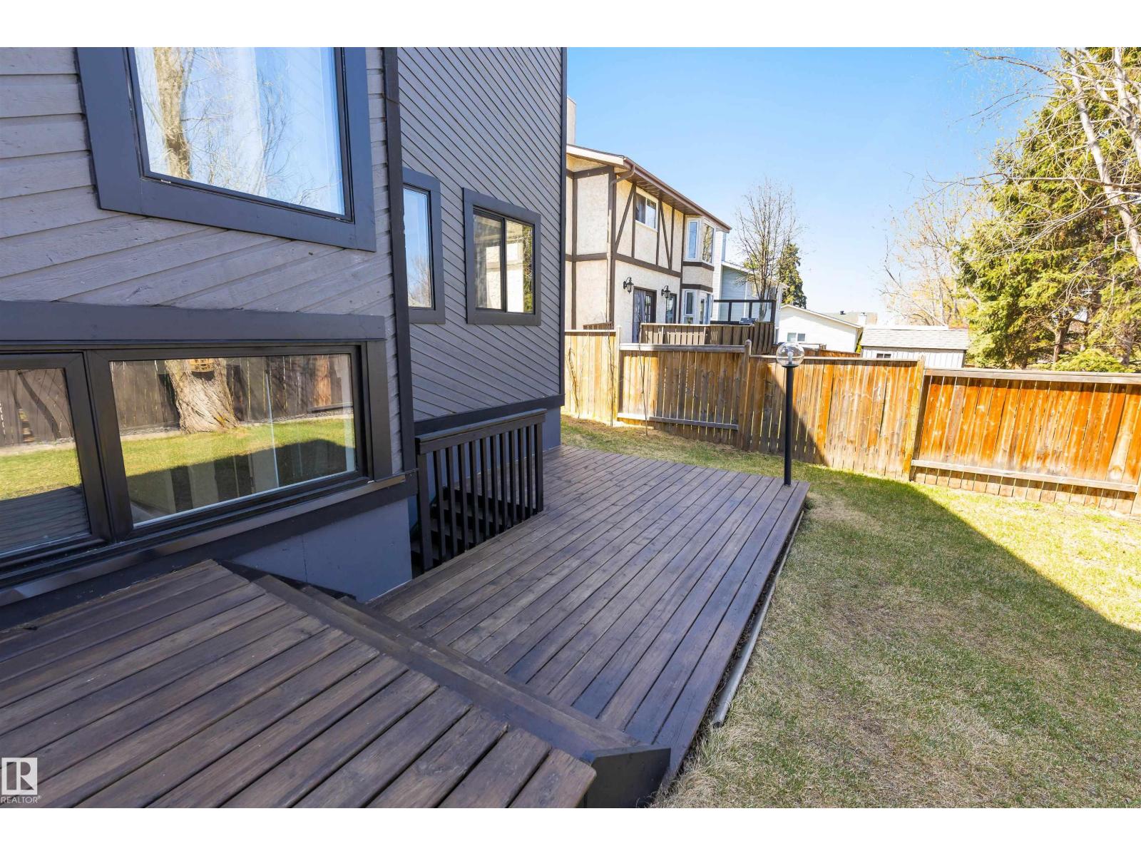 38 WOODCREST AV - 72