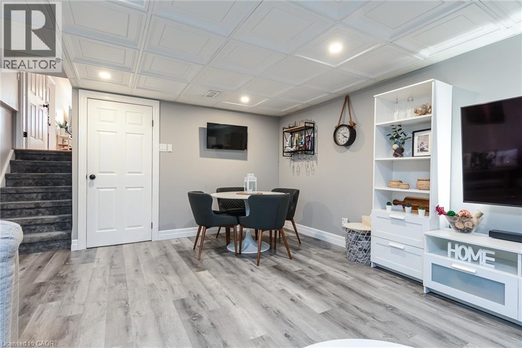 11 WENDY Crescent - 31