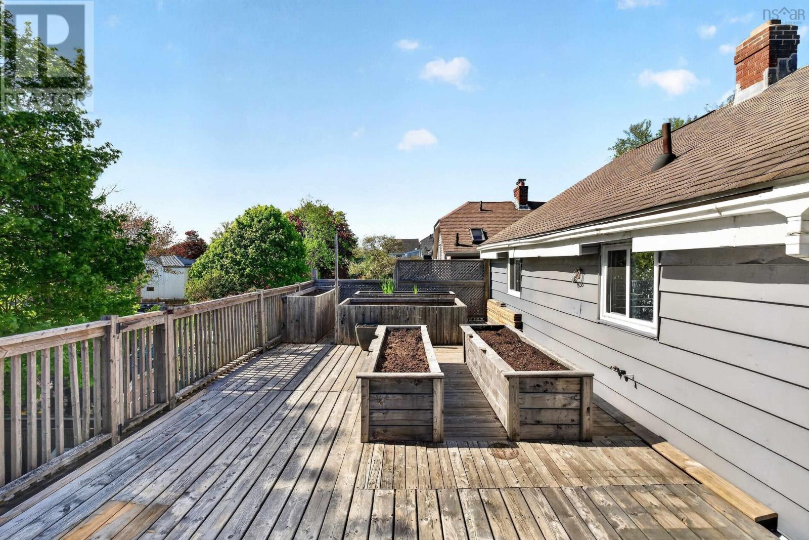 Property 38 of 50 of 2434 Connaught Avenue