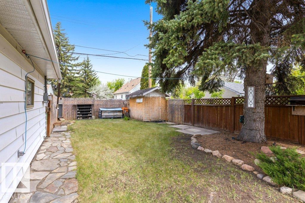 13056 SHERBROOKE AV NW - 37