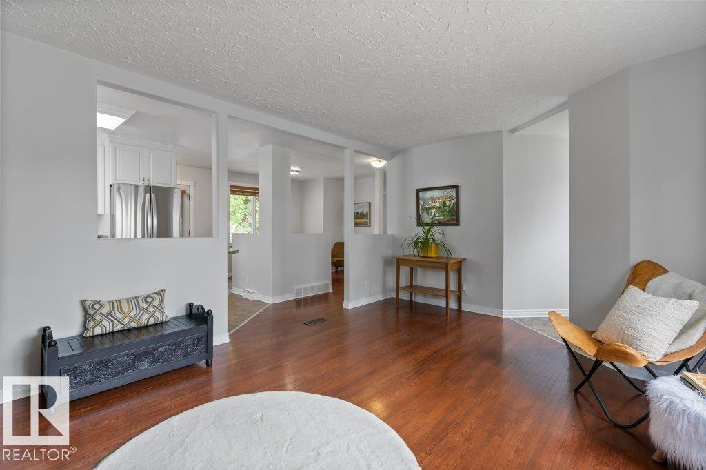 13056 SHERBROOKE AV NW - 4