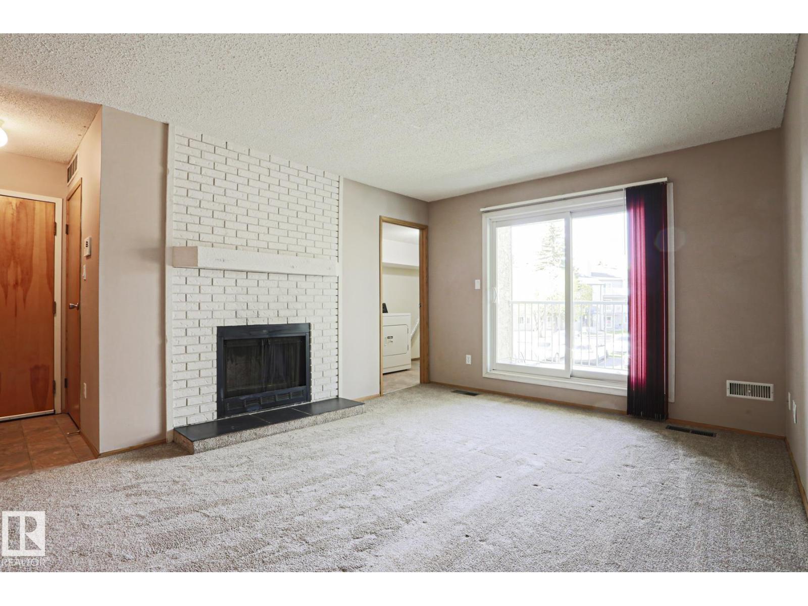 #203 44 ALPINE PL - Image 2
