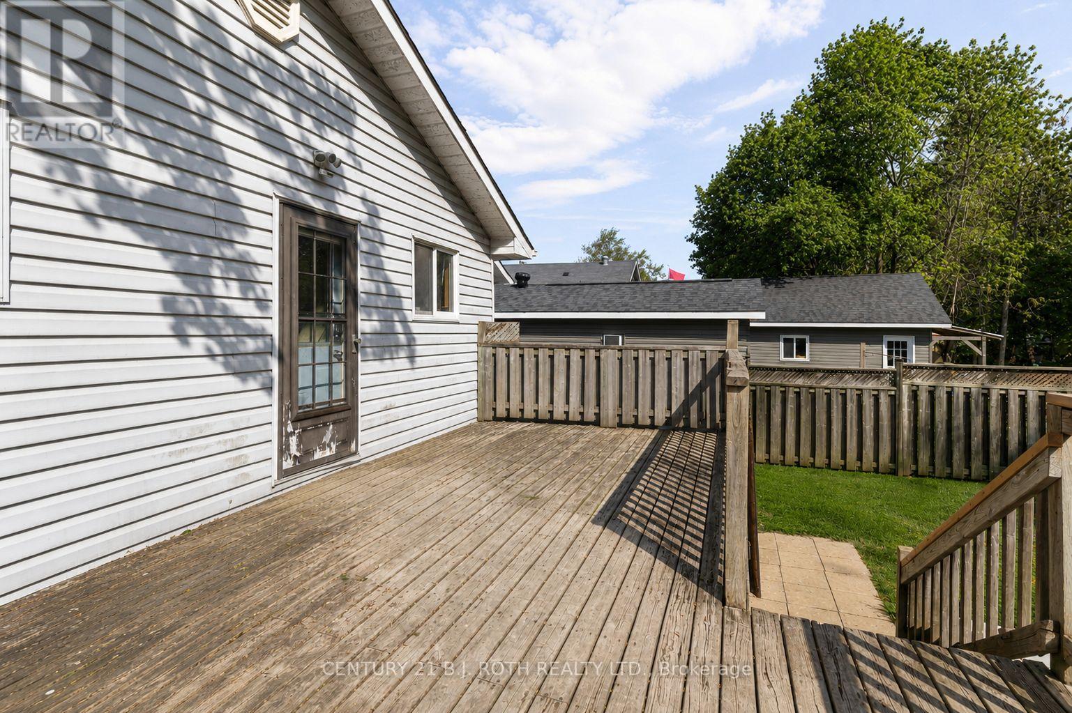 292 MILLARD STREET - 12