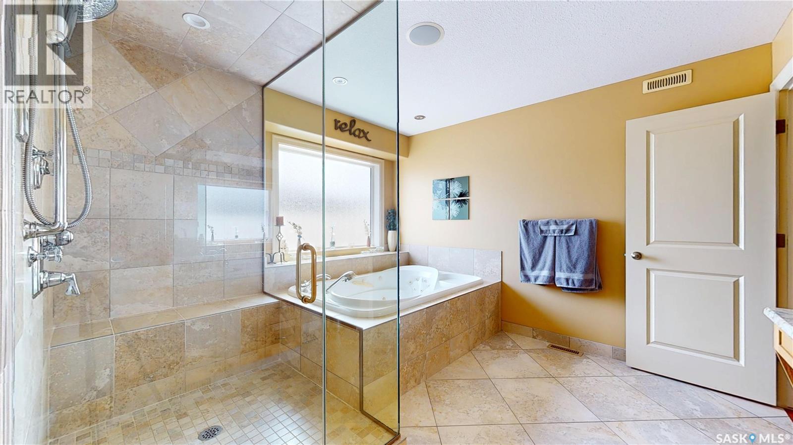 1538 Lakeridge DRIVE N - 38