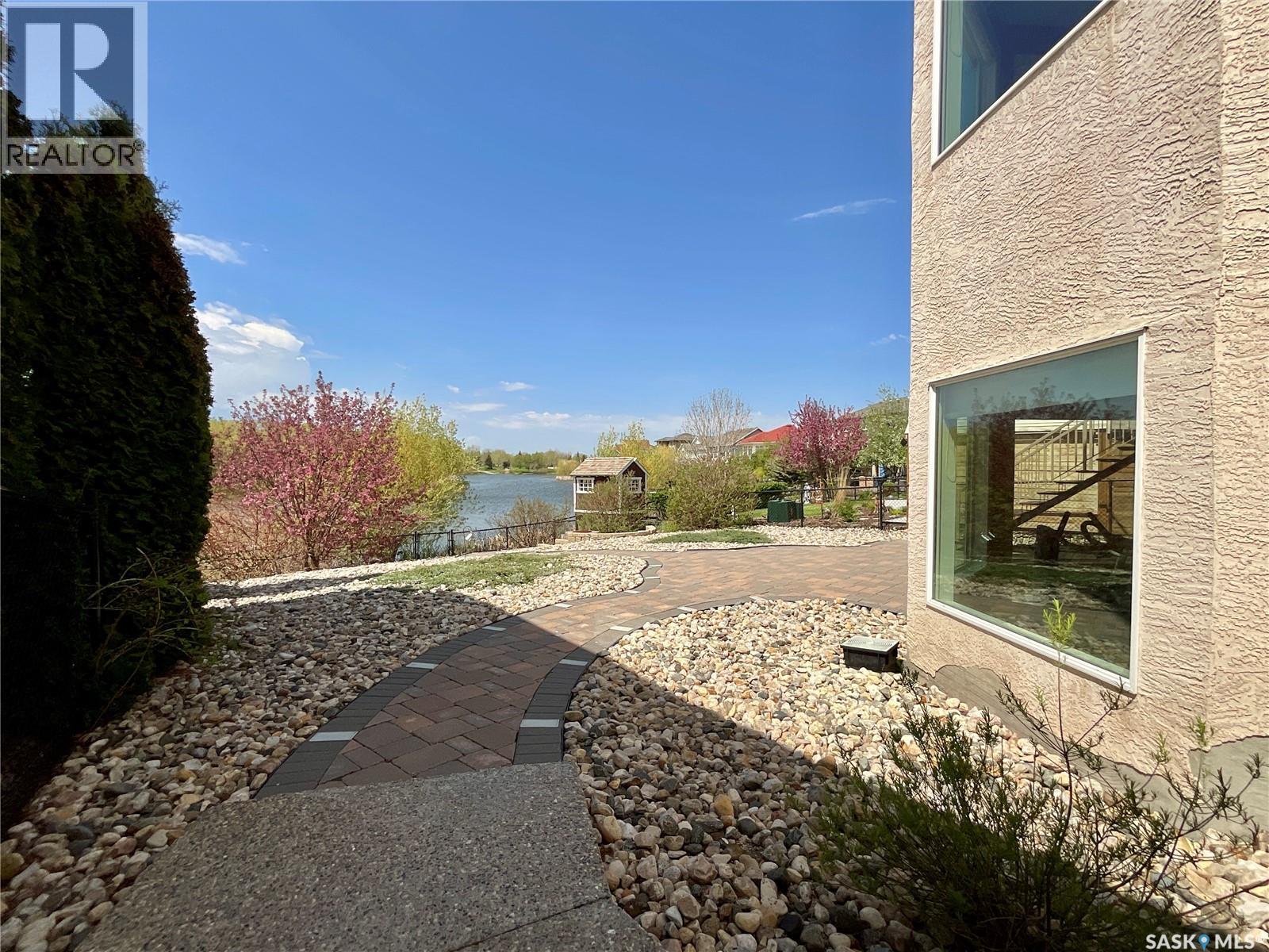 1538 Lakeridge DRIVE N - 68