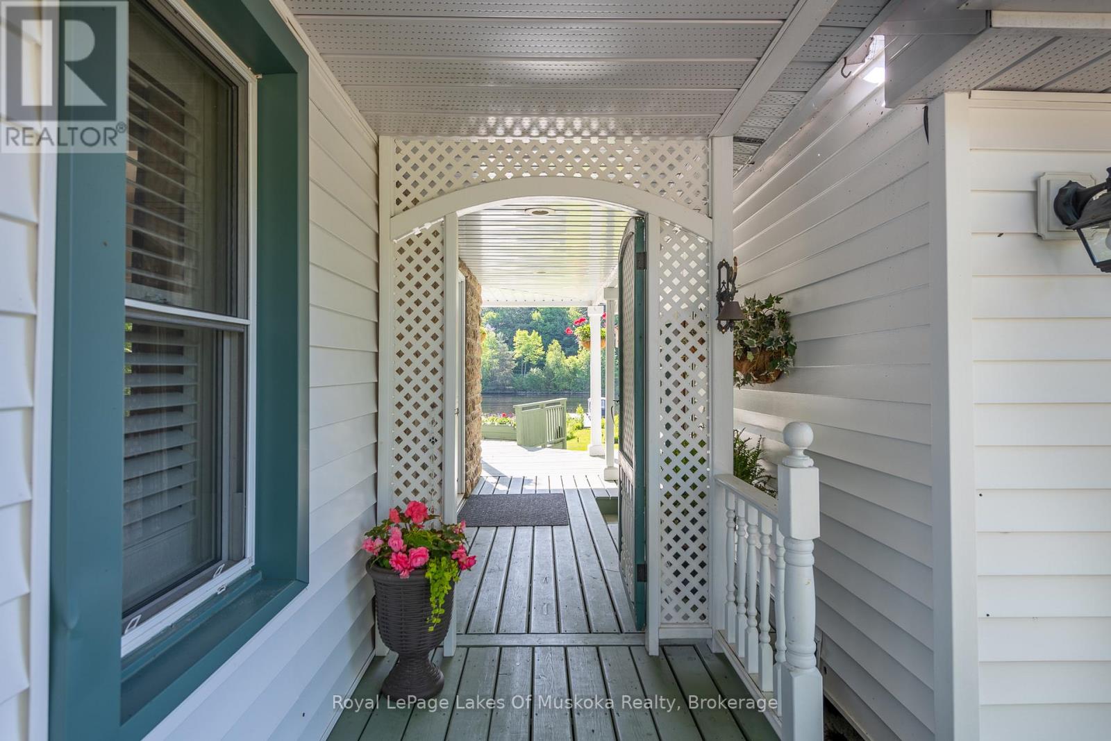 9 MOUNTVIEW AVENUE - 33