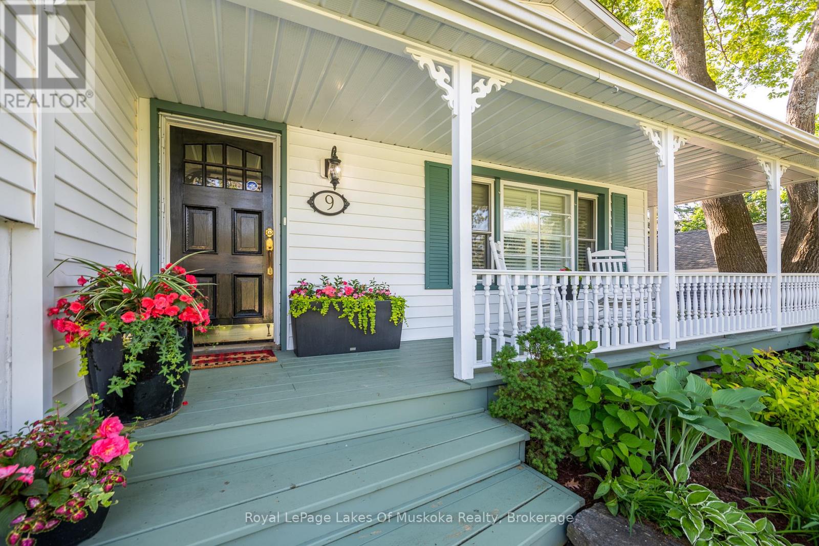 9 MOUNTVIEW AVENUE - 9