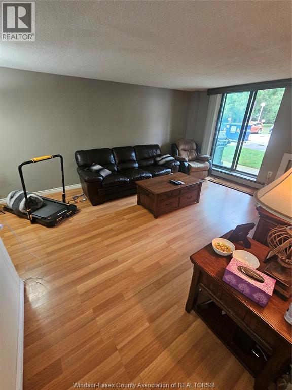 #108 925 GRAND AVENUE West - 11