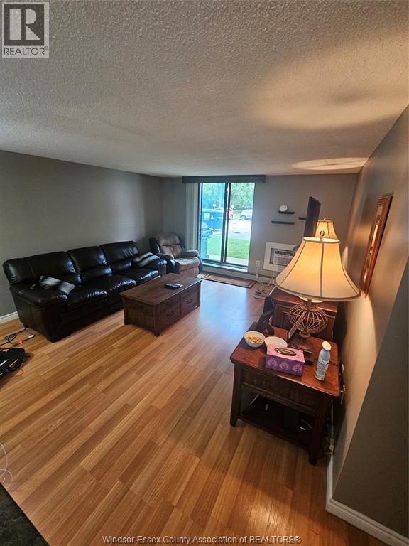 #108 925 GRAND AVENUE West - 6