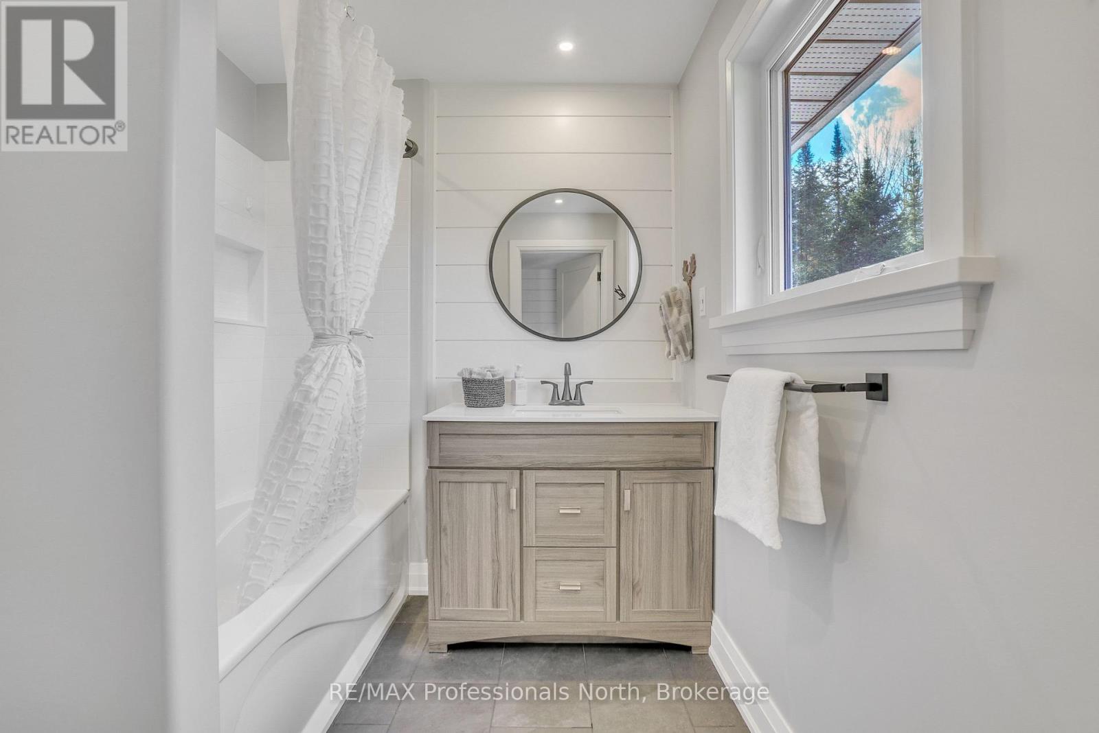 79 MAINHOOD ROAD - 31