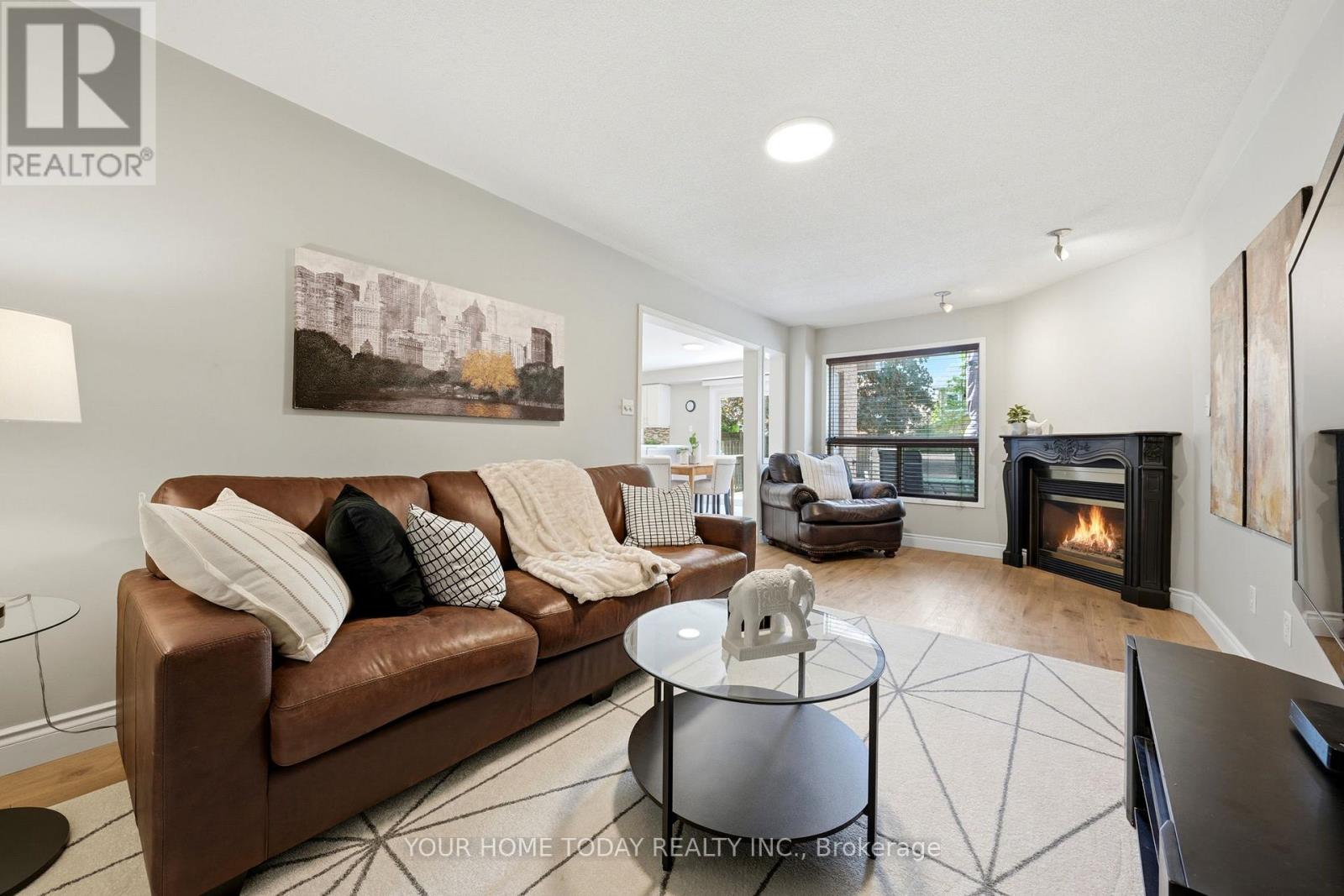 5 CURRY CRESCENT - 12