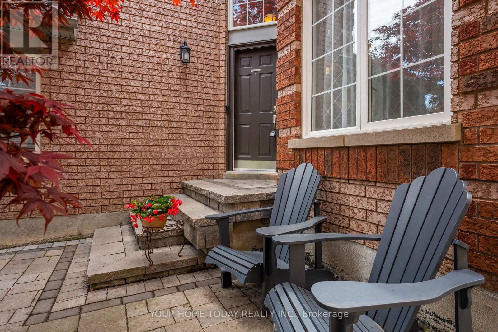 5 CURRY CRESCENT - Image 2