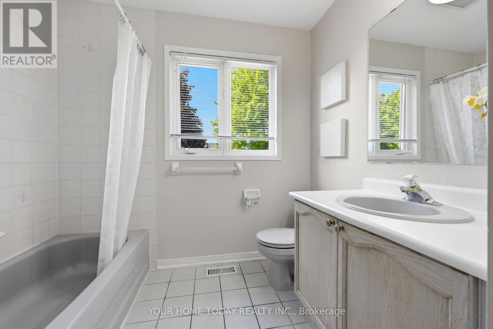 5 CURRY CRESCENT - 25