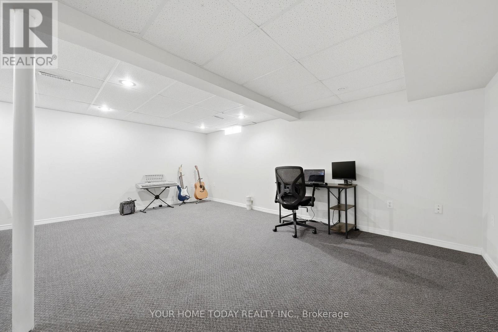 5 CURRY CRESCENT - 28