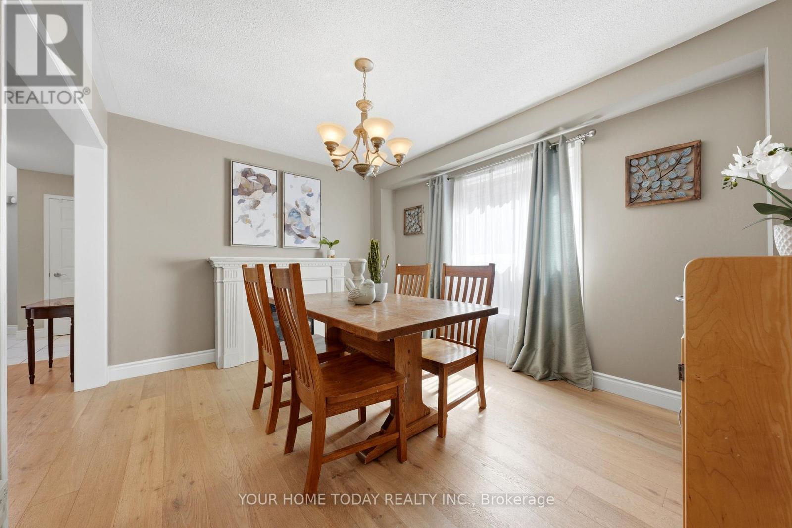 5 CURRY CRESCENT - 6