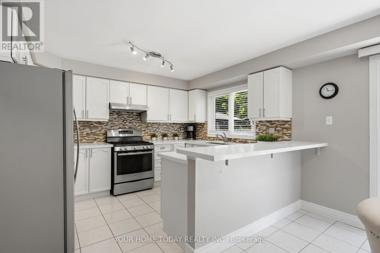 5 CURRY CRESCENT - 8