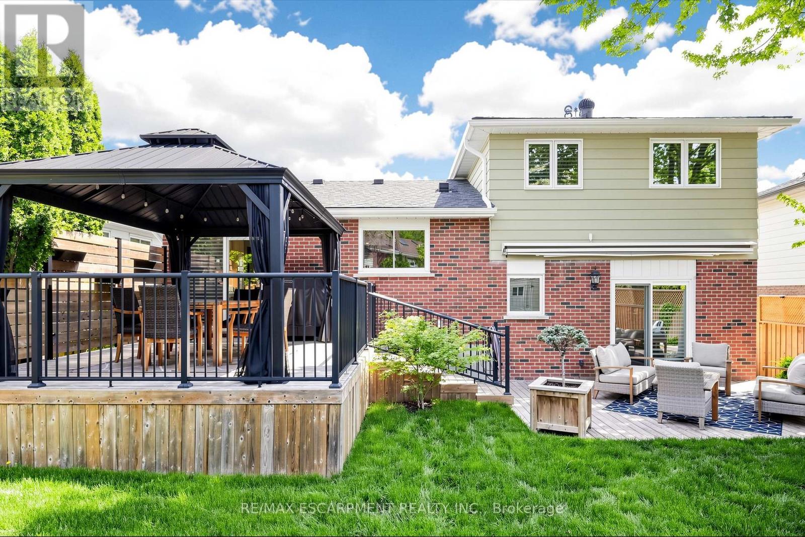 1365 ESTER DRIVE - 32